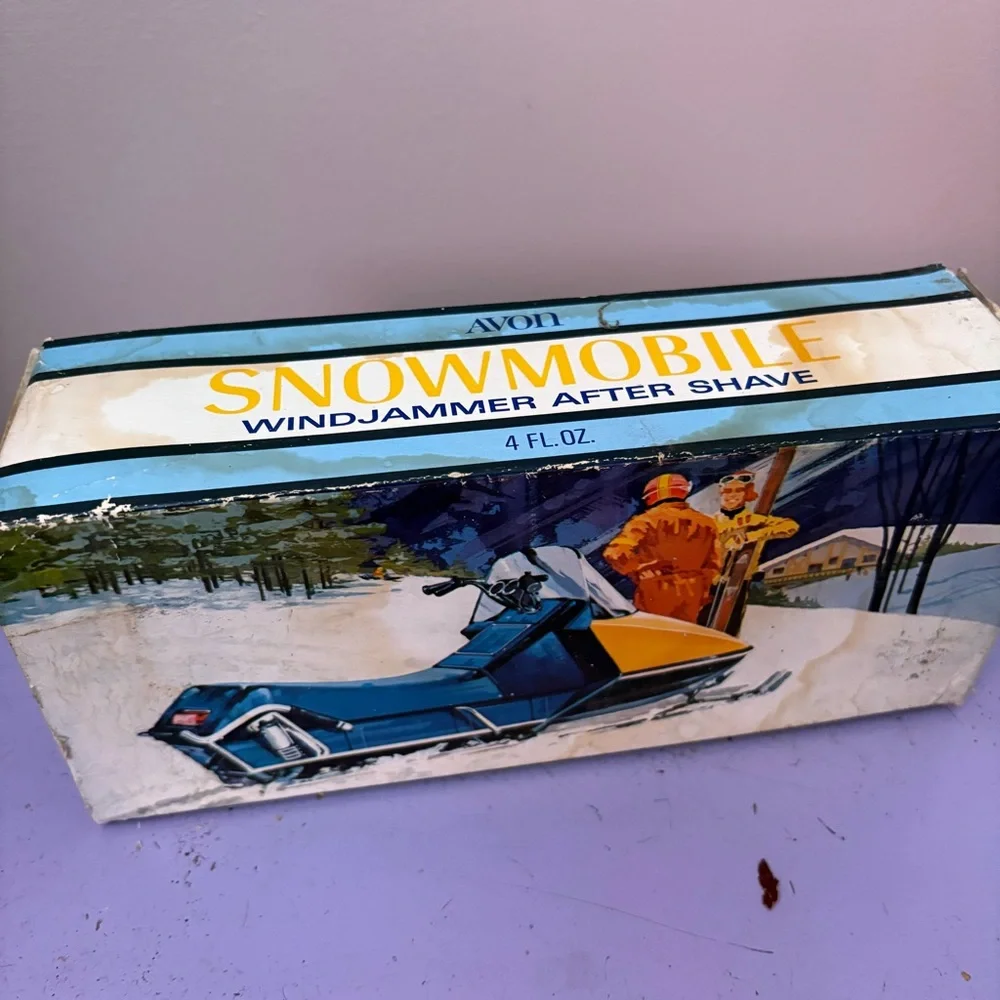 💚Avon Vintage Snowmobile Decanter
